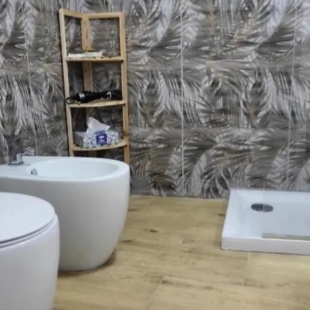 Shibari San Giuliano Πανσιόν